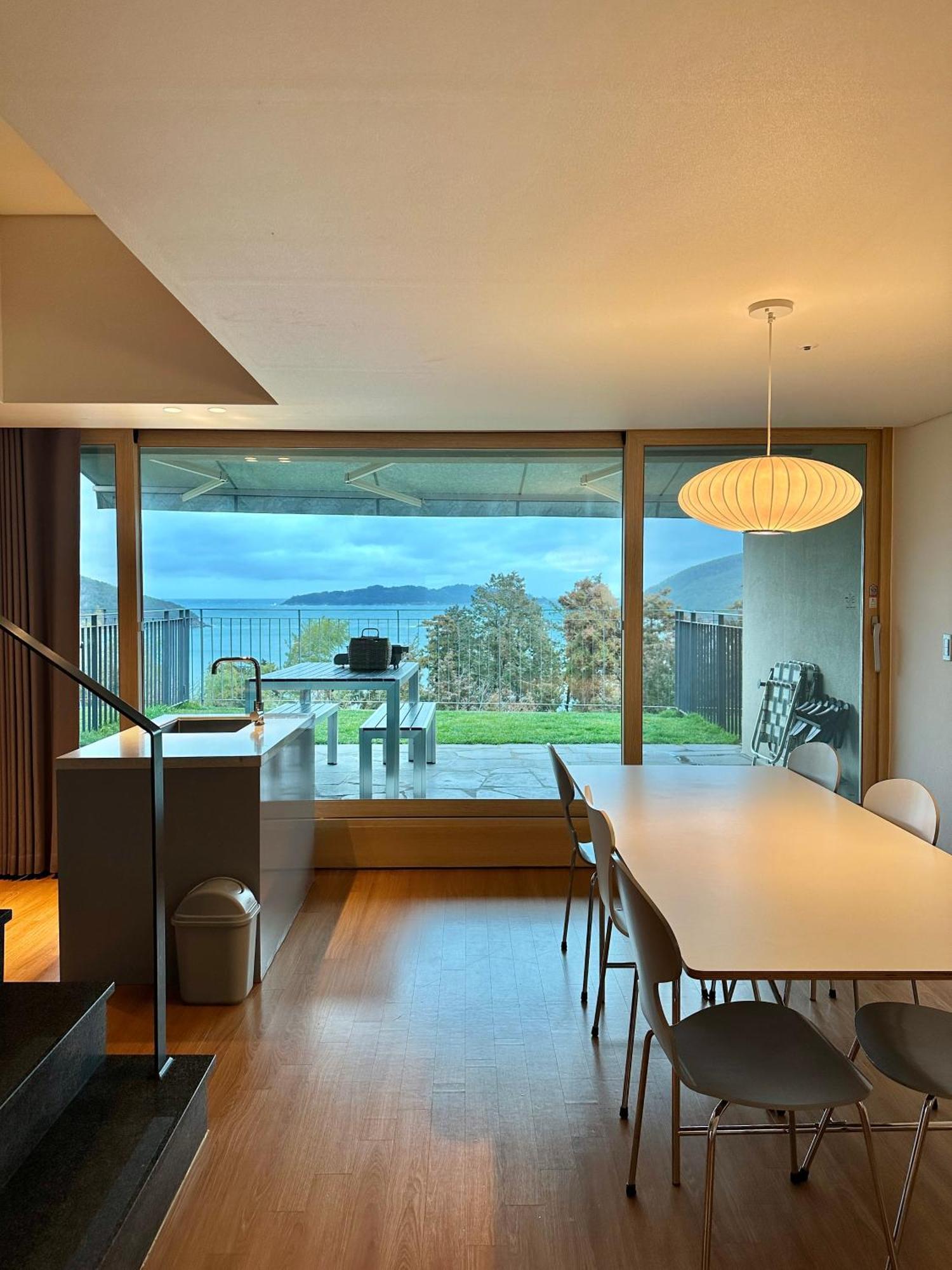 Hotel Sang Sang & Private Sang Sang Pool Villa Geoje Exterior photo