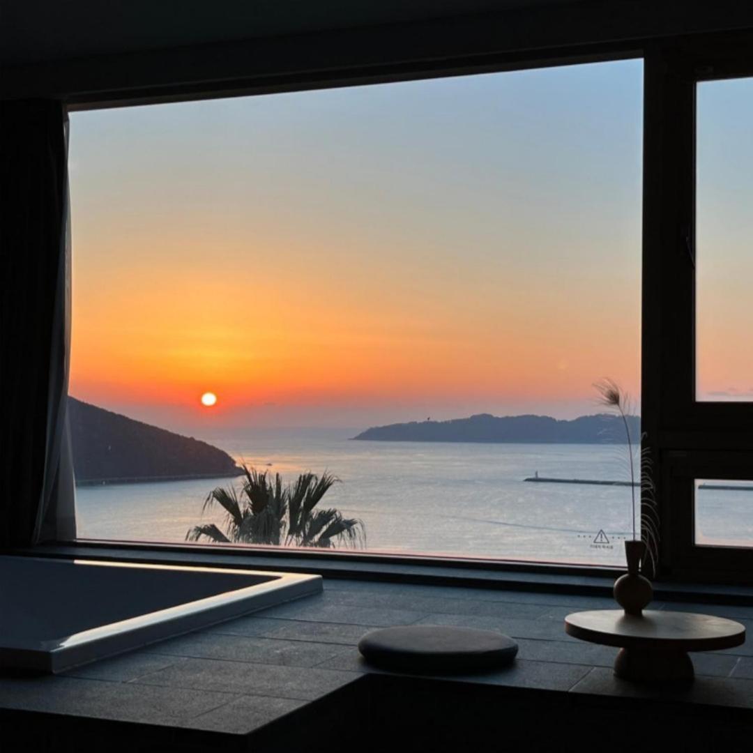 Hotel Sang Sang & Private Sang Sang Pool Villa Geoje Exterior photo