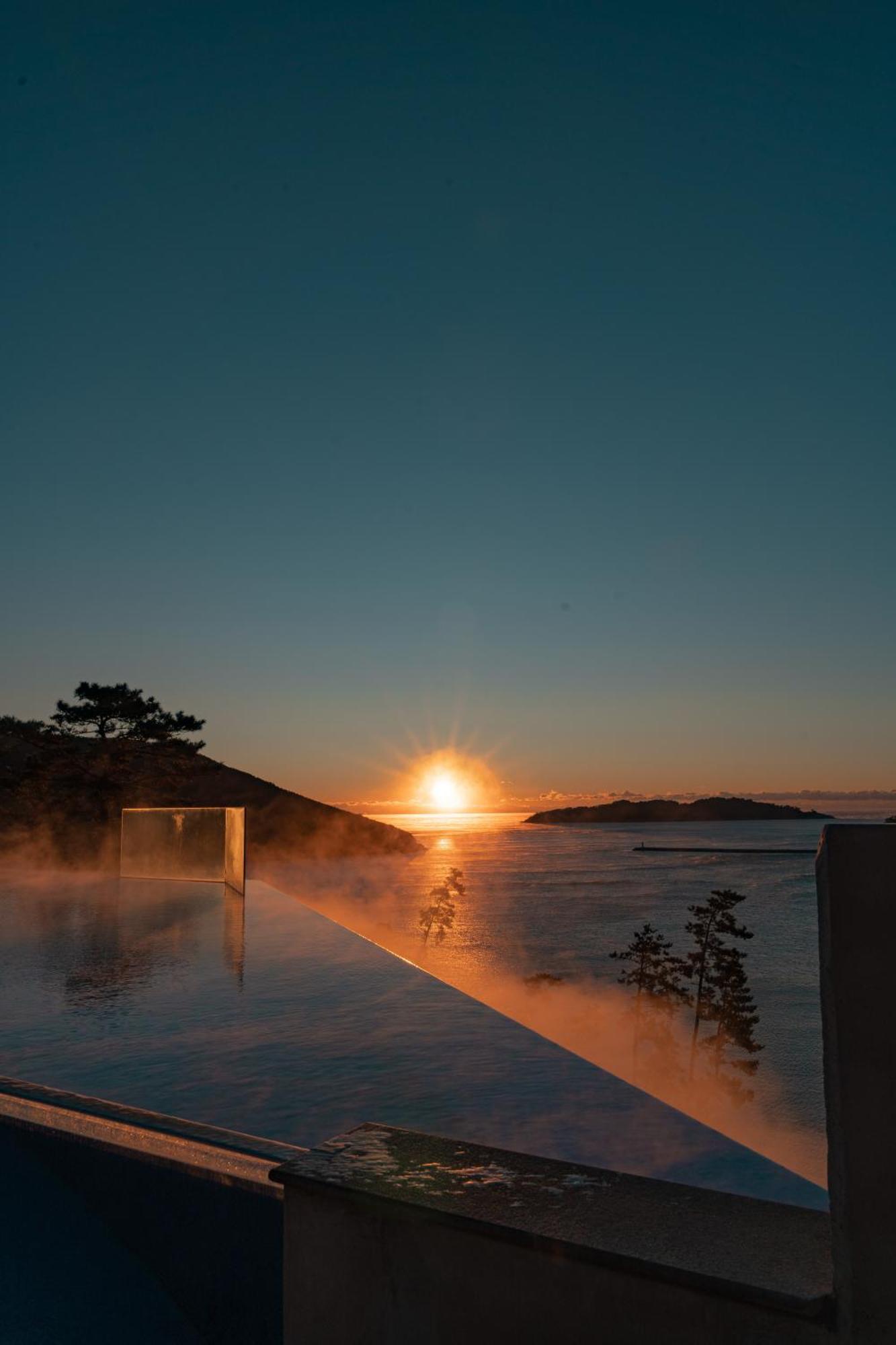 Hotel Sang Sang & Private Sang Sang Pool Villa Geoje Exterior photo